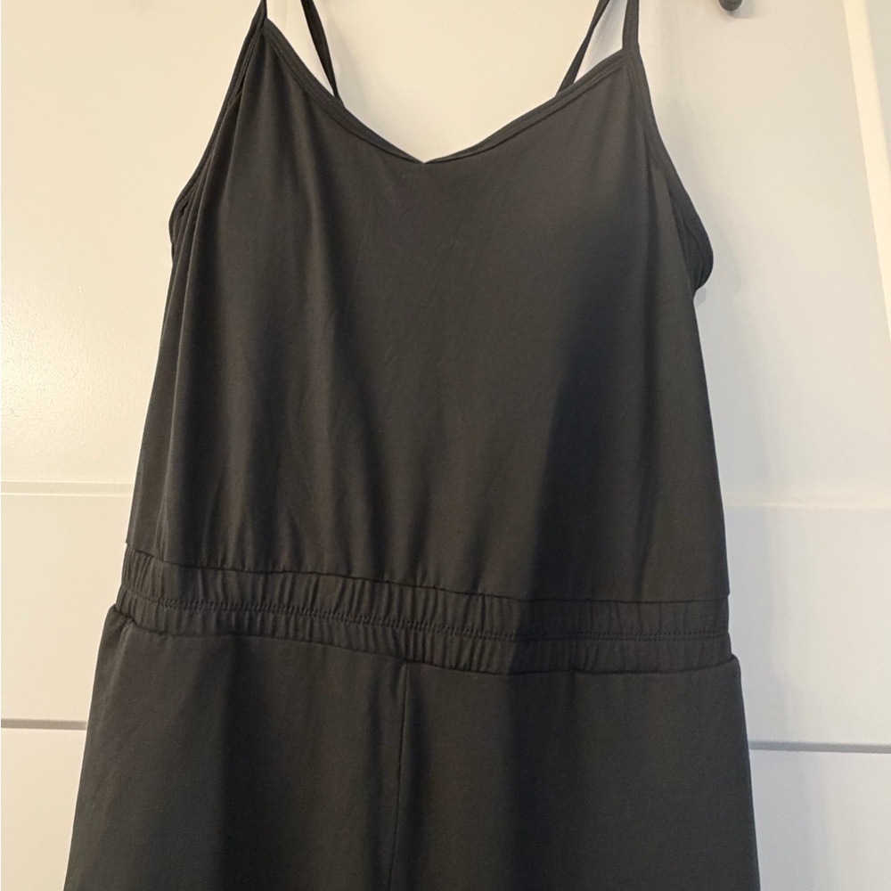 NEW Vuori Lux Jogger Jumpsuit - Picture 4 of 11